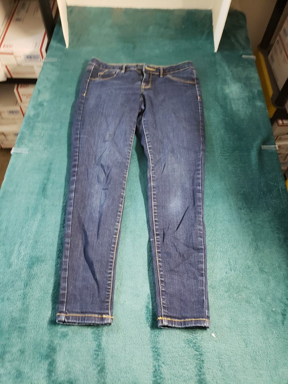 Mossimo Jeans Size 4 Short Women Blue Stretch Pants Denim Mid Rise Jegging